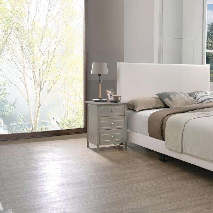 Daniel - 3 Drawer Nightstand